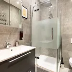 Quiet Near Vienna - 60m2 - 24h Check-in - For Business And Family Appartement
