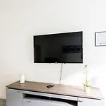 Quiet Near Vienna - 60m2 - 24h Check-in - For Business And Family Appartement *