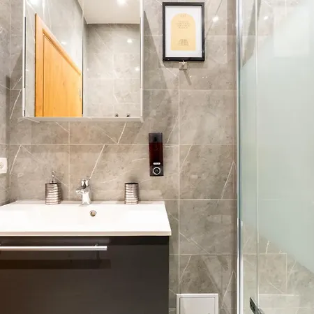 Quiet Near Vienna - 60m2 - 24h Check-in - For Business And Family شقة