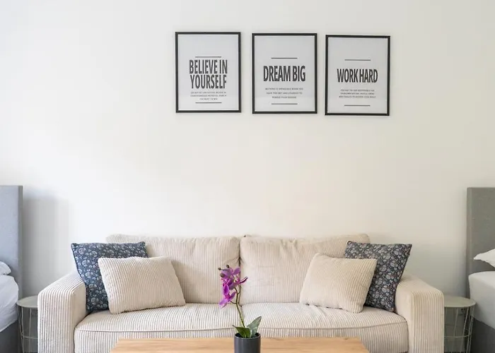 Quiet Near Vienna - 60m2 - 24h Check-in - For Business And Family Apartment *