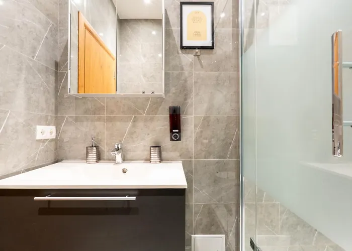 Quiet Near Vienna - 60m2 - 24h Check-in - For Business And Family Apartment